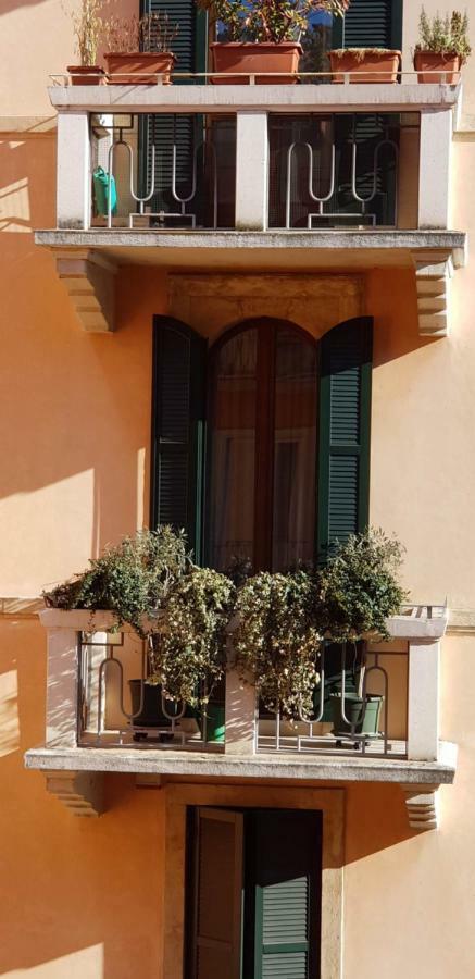 Appartement Pied à terre – Atelier à Vérone Extérieur photo